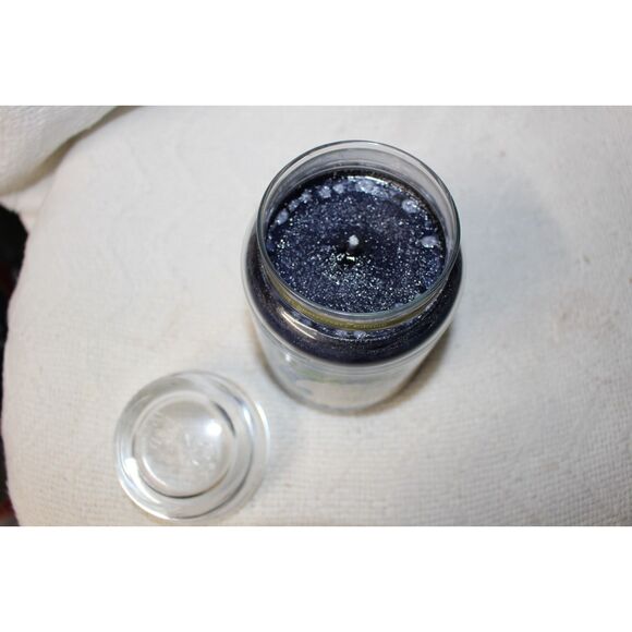 Yankee Candle Blueberry Returning Classic 50th Anniversary Classic 22oz Jar NEW) - Picture 2 of 2